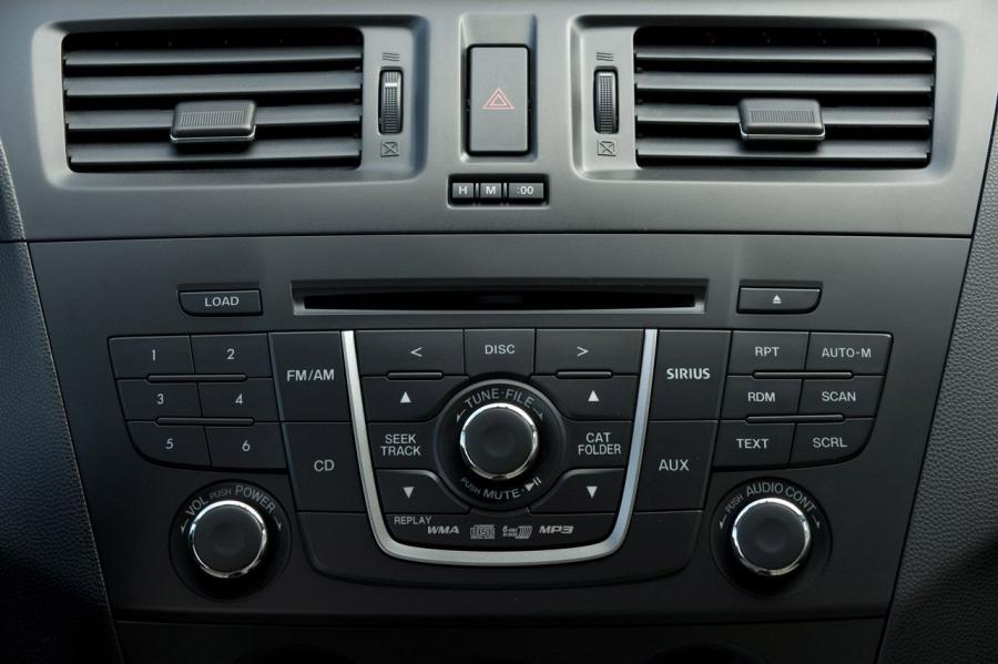  Mazda5 2012 года  (фото 56 из 94)